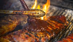 Corky's Ribs / Craig Thompson