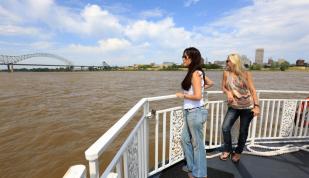 Riverboat rides on the Mississippi River