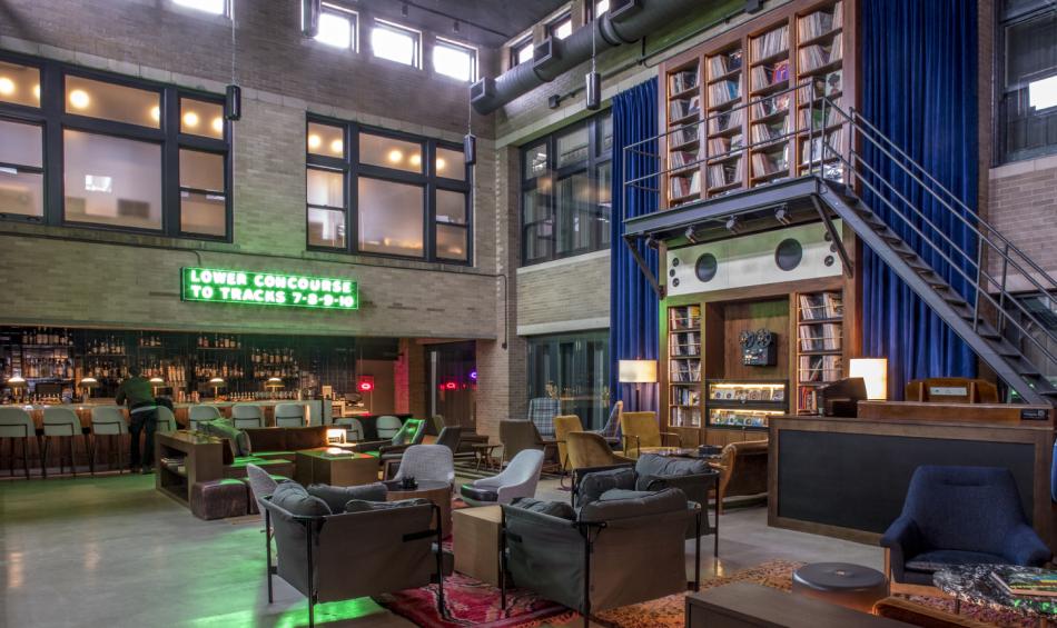 Central Station Hotel Lobby and bar