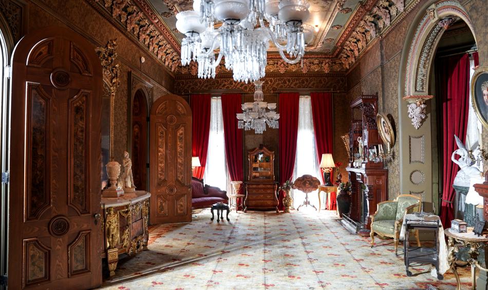 A look inside the Victorian Mallory-Neely House, with period furniture, decor and flooring.