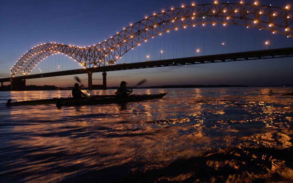 Kayaking on the Mississippi river
