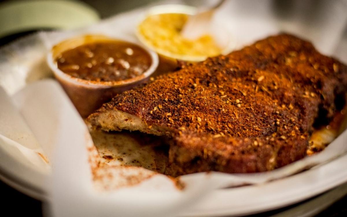 Dry rub ribs at Rendezvous Restaurant in Memphis