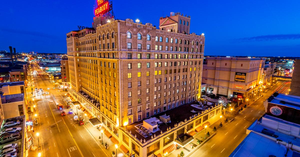 District By District Guide to Downtown - Peabody%20exterior%20at%20night%20%20Phillip%20Van%20Zandt